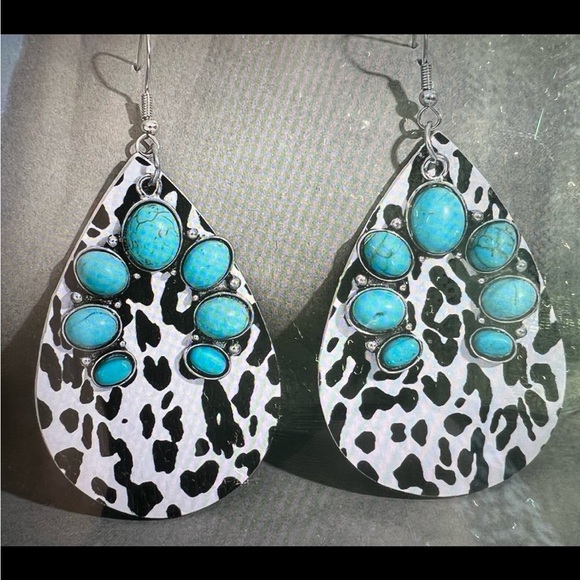 Earrings/Dangle/ CowPrint/ Turquoise/ Silver Jewelry - Picture 5 of 5